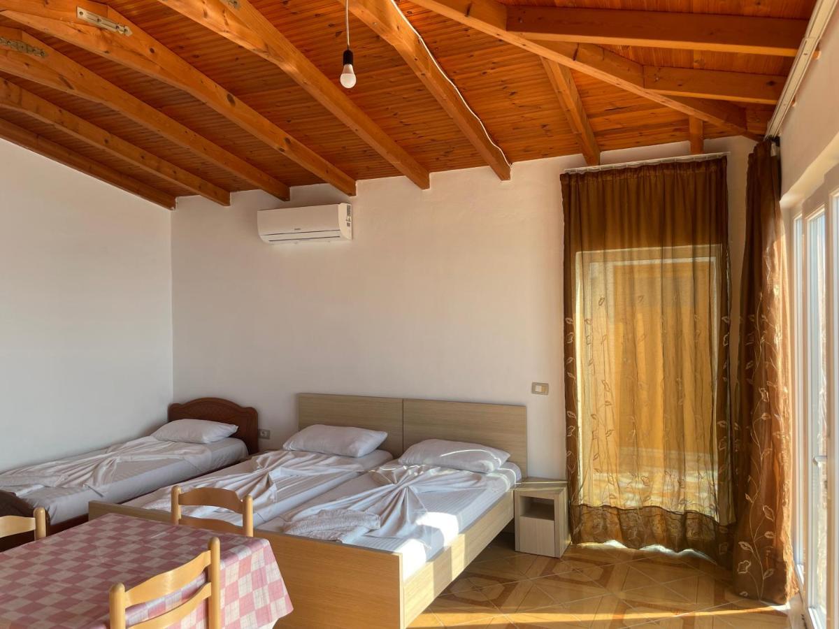 Sea View Apartments Vlorë Buitenkant foto