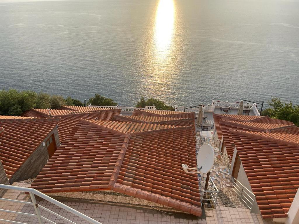 Sea View Apartments Vlorë Buitenkant foto