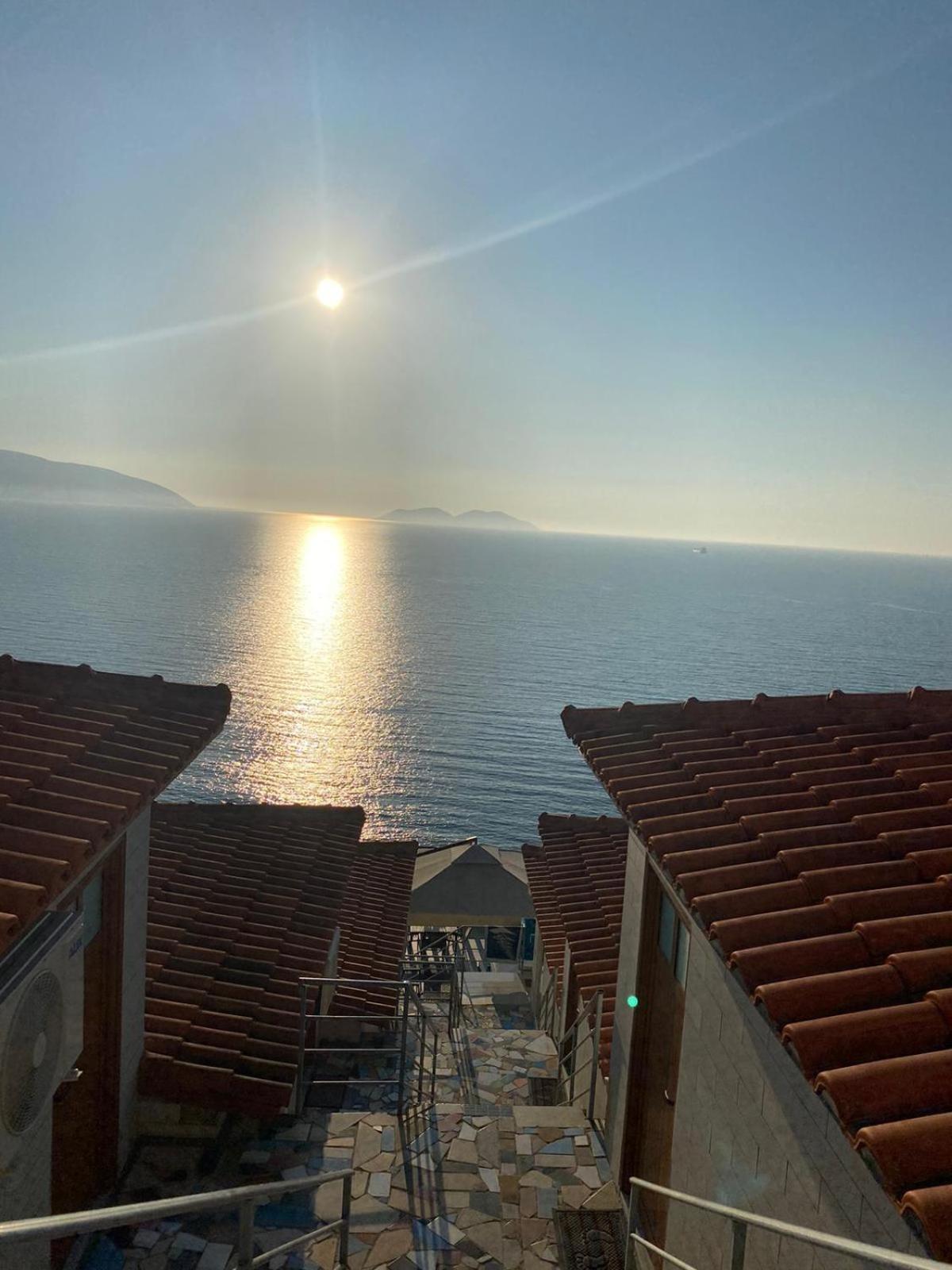 Sea View Apartments Vlorë Buitenkant foto